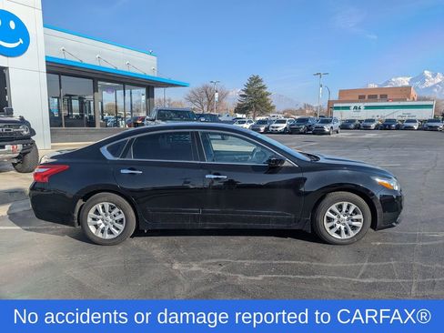 Used 2017 Nissan Altima 2.5 S w/ Power Driver Seat Package image 2