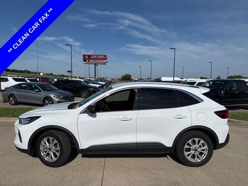 Used 2023 Ford Escape Active FWD image 3