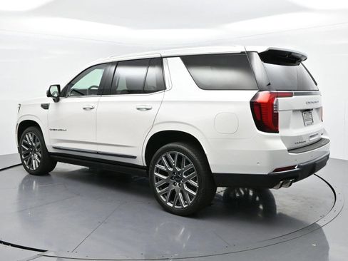 Used 2025 GMC Yukon Denali Ultimate AWD/4WD image 5