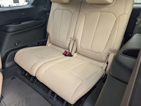 New 2026 Jeep Grand Cherokee L Limited image 27