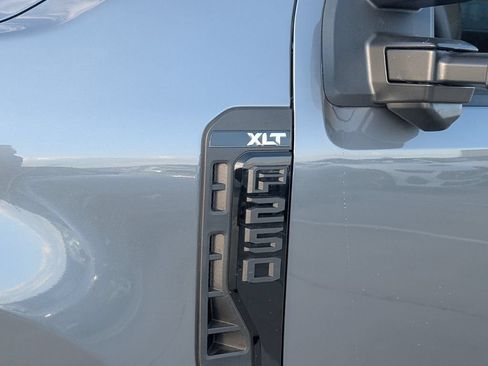 New 2026 Ford F250 XLT w/ XLT Premium Package AWD/4WD image 6