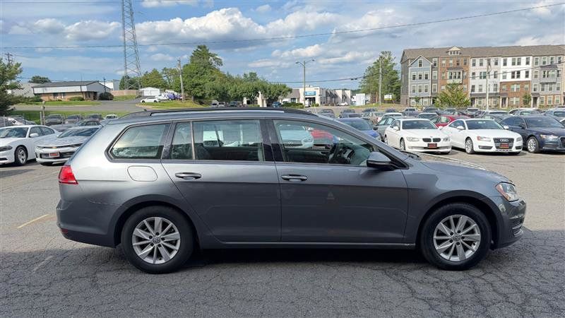 Used 2016 Volkswagen Golf S FWD image 4