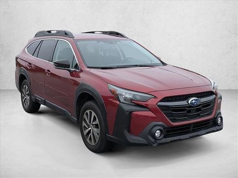 Used 2023 Subaru Outback Premium image 3
