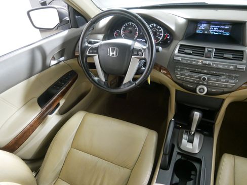Used 2009 Honda Accord EX-L image 9