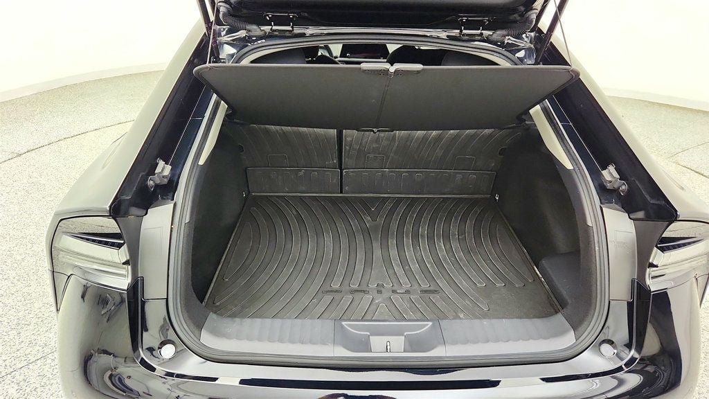 Used 2024 Toyota Prius Prime FWD image 22