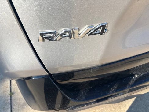 Used 2020 Toyota RAV4 XSE AWD/4WD image 22