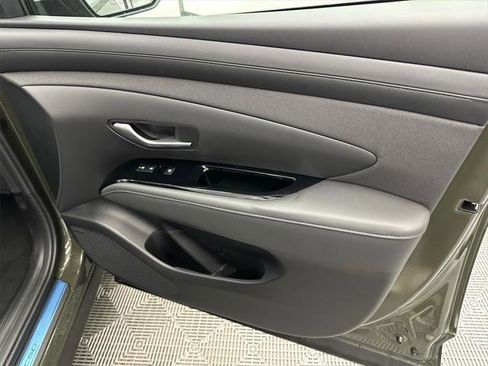 New 2025 Hyundai Tucson Limited image 16