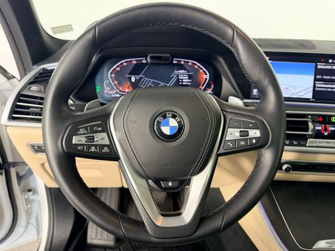 Used 2021 BMW X5 xDrive40i w/ Premium Package 2 AWD/4WD image 11