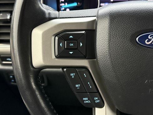 Used 2022 Ford F250 Lariat w/ Black Appearance Package image 24