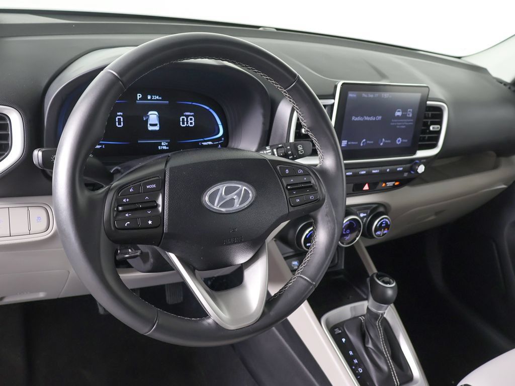 Certified 2026 Hyundai Venue SEL FWD image 23