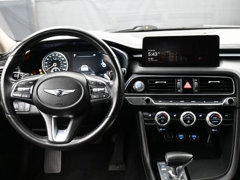 Used 2023 Genesis G70 2.0T image 11