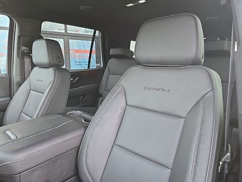 Used 2025 GMC Yukon Denali image 36