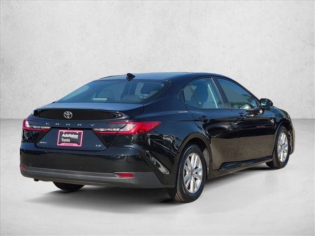 Used 2025 Toyota Camry LE FWD image 5