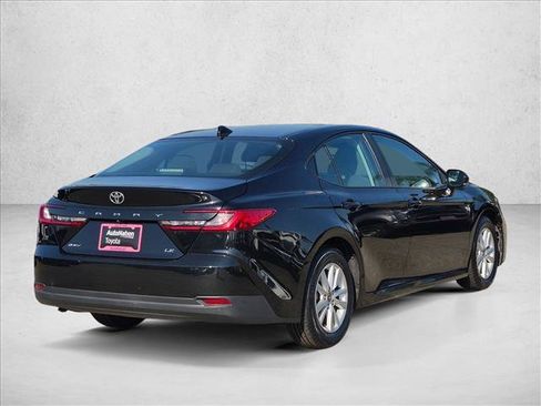 Used 2025 Toyota Camry LE FWD image 5