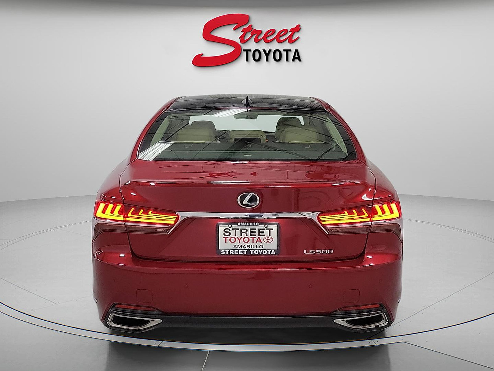 Used 2018 Lexus LS 500 w/ Luxury Package RWD image 3