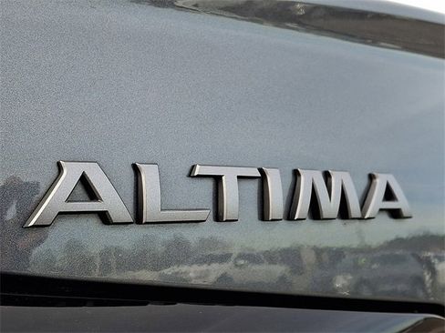 Used 2024 Nissan Altima 2.5 SV image 30