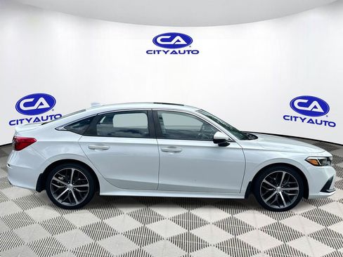 Used 2024 Honda Civic Touring image 2