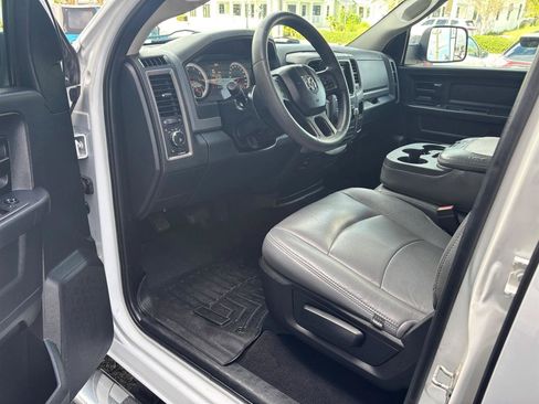 Used 2015 RAM 1500 Express AWD/4WD image 9
