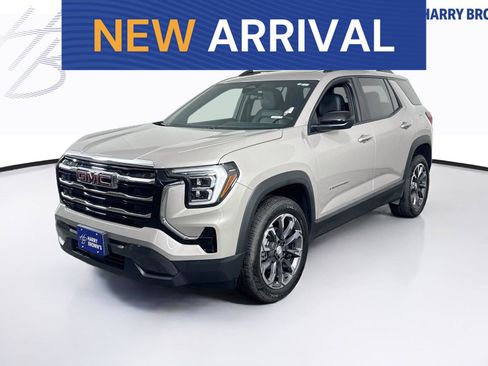 Used 2025 GMC Terrain Elevation w/ Elevation Premium Package AWD/4WD image 1