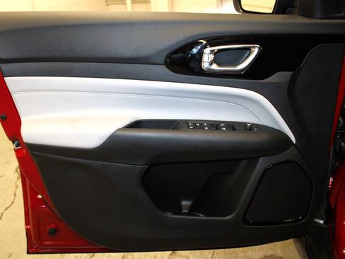 New 2026 Jeep Compass Limited image 23