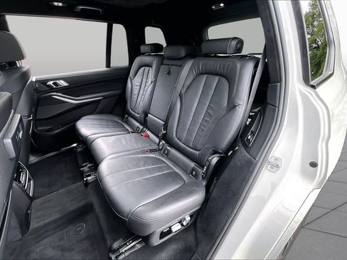 Used 2021 BMW X7 M50i w/ Executive Package AWD/4WD image 21