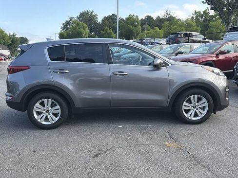 Used 2017 Kia Sportage LX FWD image 8