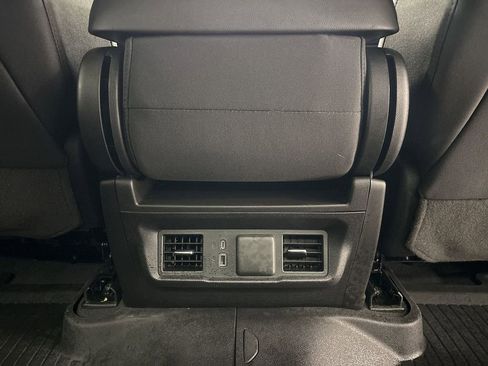 Used 2024 Chevrolet Silverado 1500 LT image 24