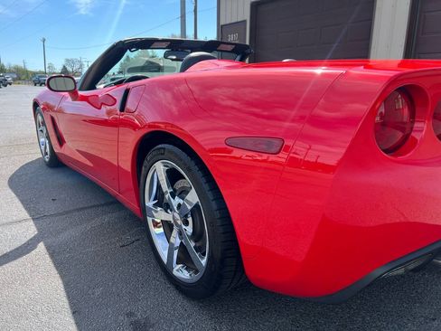 Used 2010 Chevrolet Corvette Convertible w/ Preferred Equipment Group RWD image 41