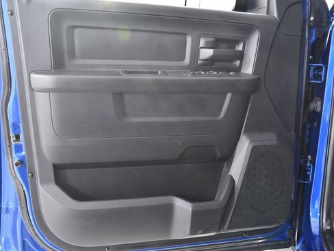 Used 2017 RAM 2500 Tradesman w/ Chrome Appearance Group image 25