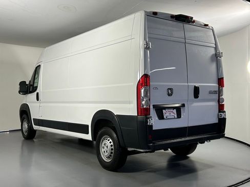 Used 2025 RAM ProMaster 2500 w/ Convenience Group FWD image 5