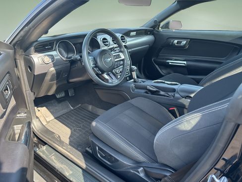 Used 2021 Ford Mustang GT w/ Black Accent Package RWD image 9