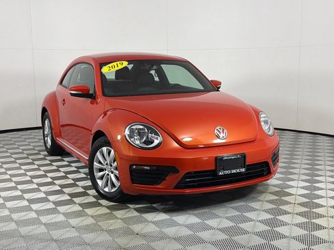 Used 2019 Volkswagen Beetle 2.0T S FWD image 2