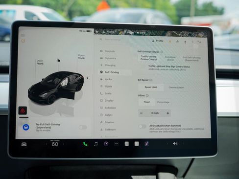 Used 2023 Tesla Model 3 Standard Range RWD image 11