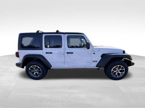 Used 2024 Jeep Wrangler Unlimited Sport AWD/4WD image 10