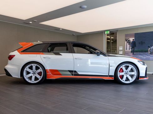 Used 2025 Audi RS 6 performance AWD/4WD image 10