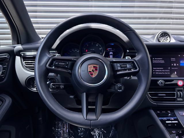 Certified 2026 Porsche Macan AWD/4WD image 14
