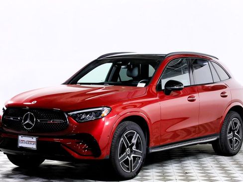 Used 2026 Mercedes-Benz GLC 300 4MATIC image 3