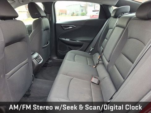 Used 2016 Chevrolet Malibu LT image 10