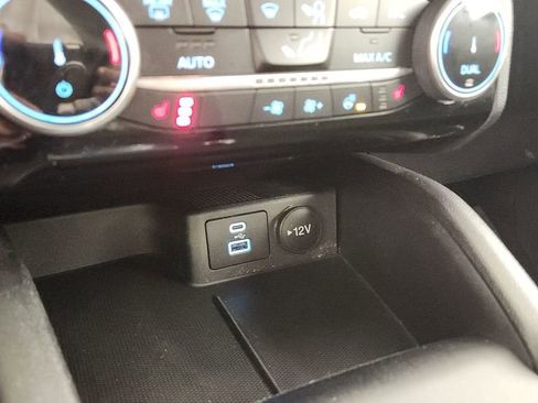 Used 2022 Ford Escape SEL image 17