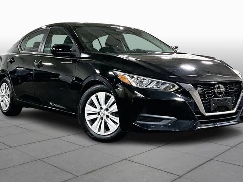 Used 2020 Nissan Sentra S image 2