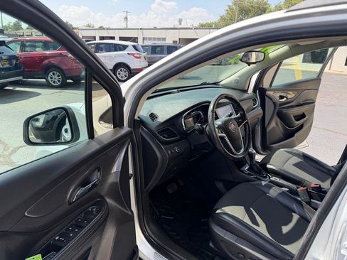 Used 2019 Buick Encore Preferred w/ LPO, Active Package FWD image 9