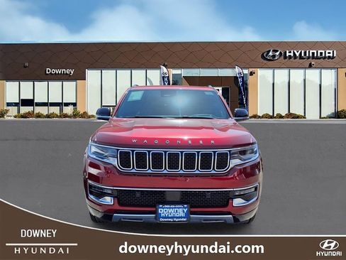 Used 2024 Jeep Wagoneer Series III AWD/4WD image 2
