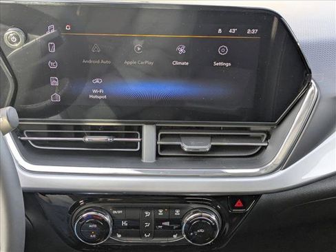 New 2026 Chevrolet Trax LT w/ Sunroof Package image 13