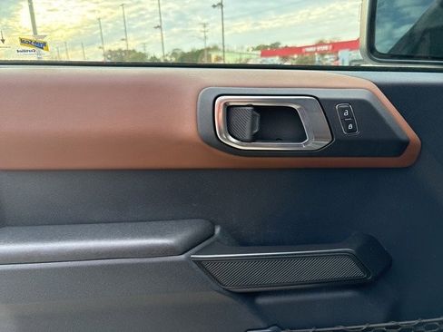 Certified 2024 Ford Bronco Outer Banks image 11