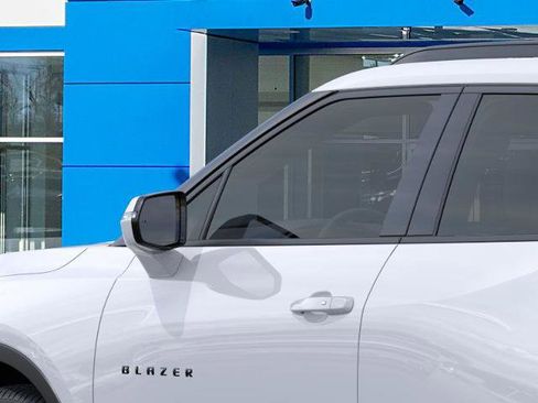 New 2026 Chevrolet Blazer LT image 12