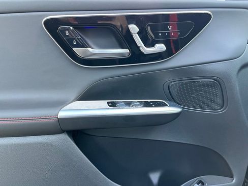 Used 2025 Mercedes-Benz GLC 43 AMG 4MATIC image 12