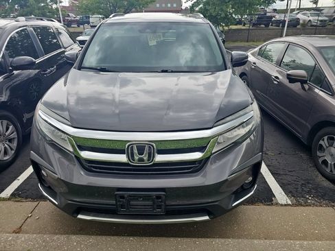 Used 2019 Honda Pilot Touring image 2