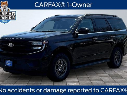 Used 2025 Ford Expedition Active AWD/4WD image 3
