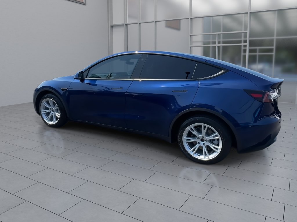 Used 2022 Tesla Model Y Long Range AWD/4WD image 5