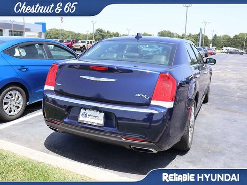Used 2017 Chrysler 300 C AWD/4WD image 21